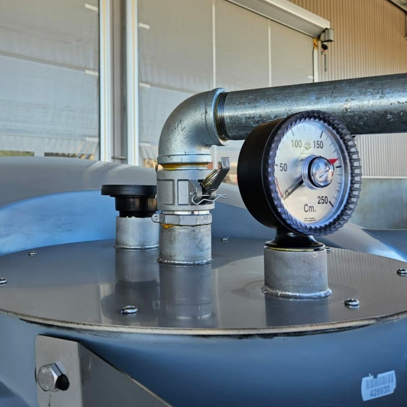 Polymaster 10000Ltr Bulk Diesel Storage Tank Close up of the top